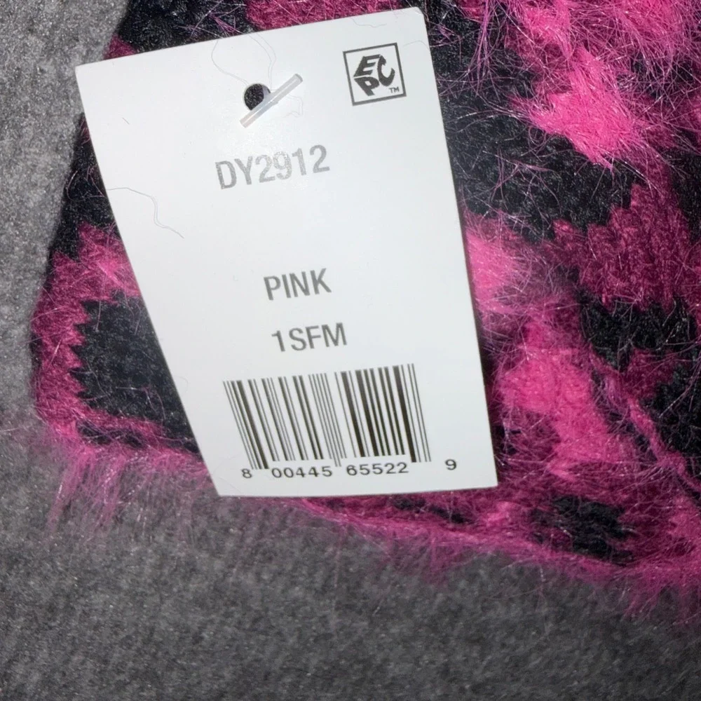 Dkny fuzzy leopard